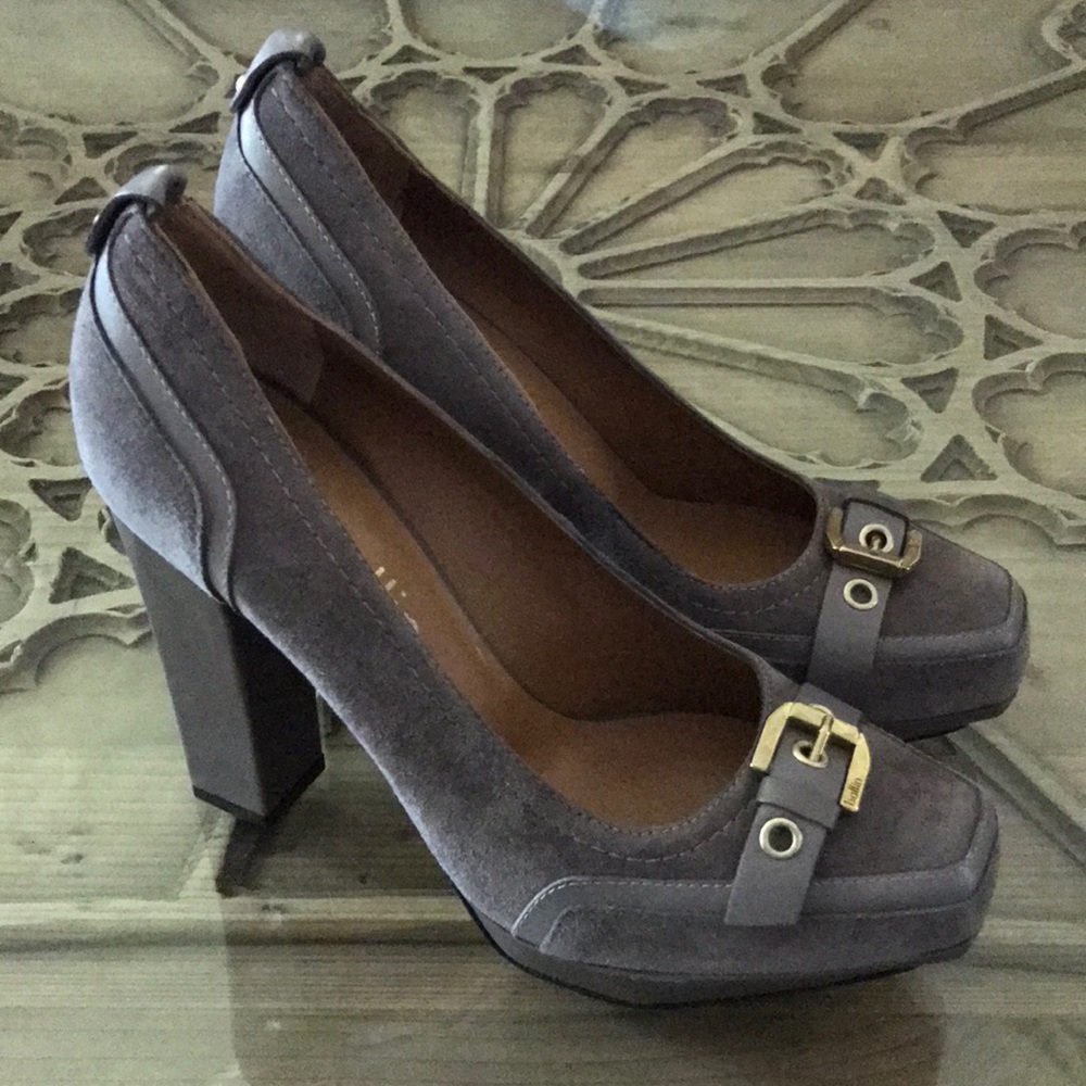 BALLIN taupe suede shoes size 38. Made in Italy.